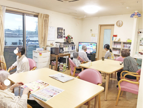 食堂兼居間